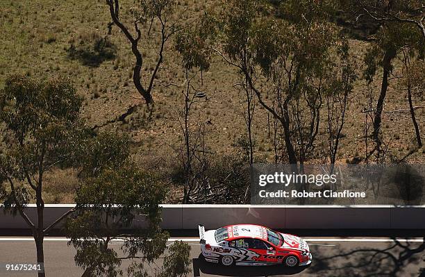 Will Davison drives the Holden Racing Team Holden during pratice for the Bathurst 1000, which is round 10 of the V8 Supercars Championship Series at...