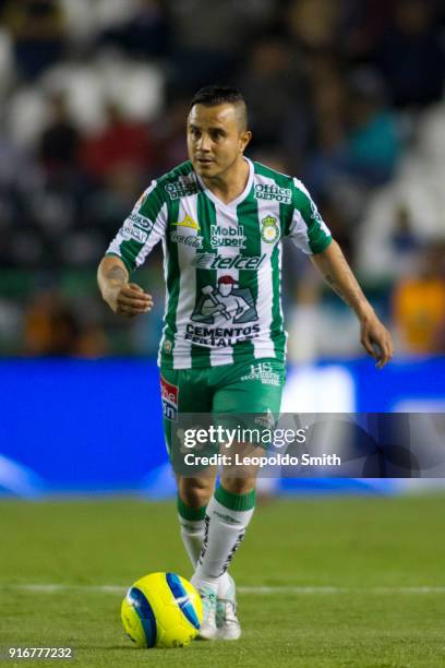 Luis Montes of Leon drives the ball during the 6th round match between Leon and Puebla as part of the Torneo Clausura 2018 Liga MX at Leon Stadium on...