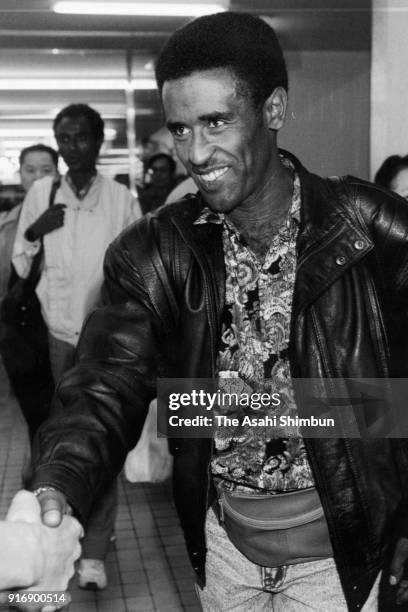 Abebe Mekonnen of Ethiopia is seen on arrival at Fukuoka Airport ahead of the 45th Fukuoka International Marathon on November 28, 1991 in Fukuoka,...