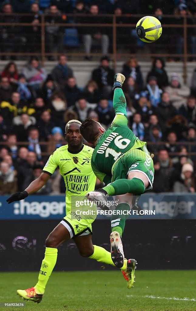 FBL-FRA-LIGUE1-STRASBOURG-TROYES