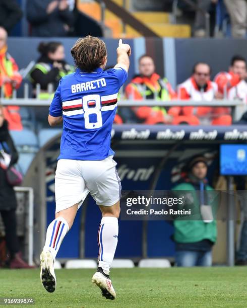 Edgar Barreto of Sampdoria celebrates after scoring a goal 1-0 during the serie A match between UC Sampdoria and Hellas Verona FC at Stadio Luigi...