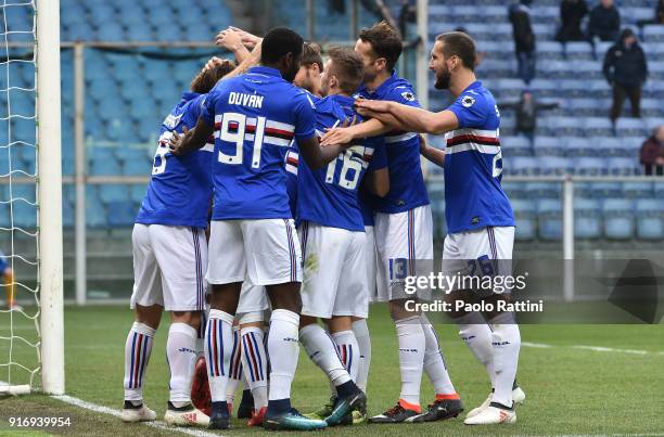 Sampdoria players celebrates after Edgar Barreto scored during the serie A match between UC Sampdoria and Hellas Verona FC at Stadio Luigi Ferraris...