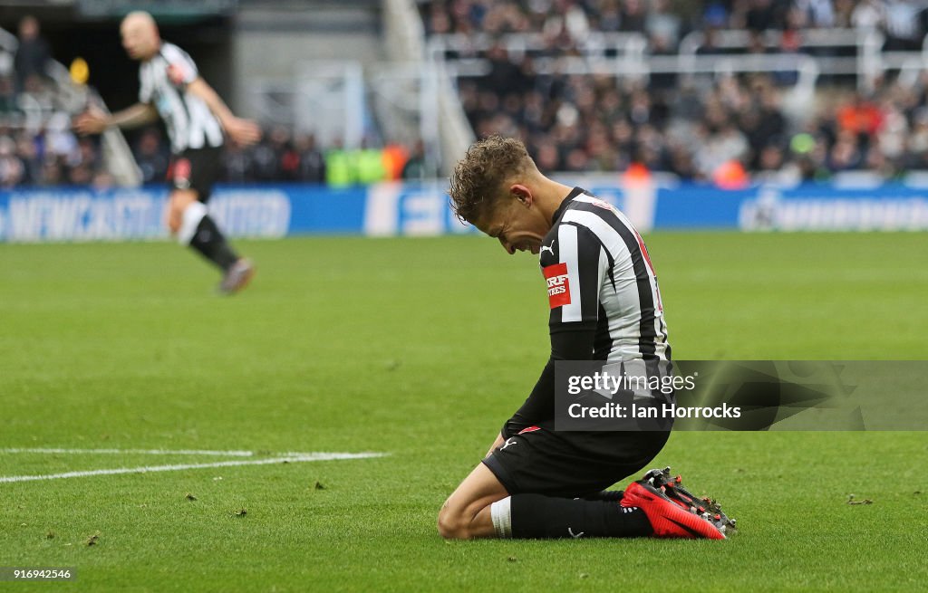 Newcastle United v Manchester United - Premier League