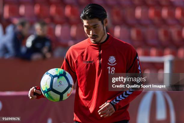 Daisuke Suzuki of Nastic warms up prior to the La Liga 123 match between Albacete Balompie and Nastic at Estadio Carlos Belmonte on February 11, 2018...