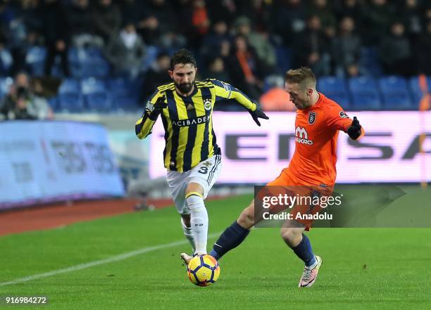 Edin Visca of Medipol Basaksehir in action against Hasan Ali Kaldirim of Fenerbahce during the Turkish Super Lig soccer match between Medipol...