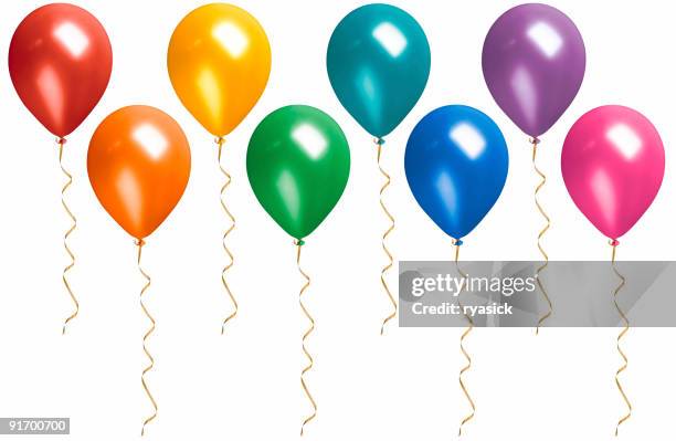 arc-en-ciel colorés avec des flottants ballons et cotillons isolé sur blanc - ballon de baudruche photos et images de collection