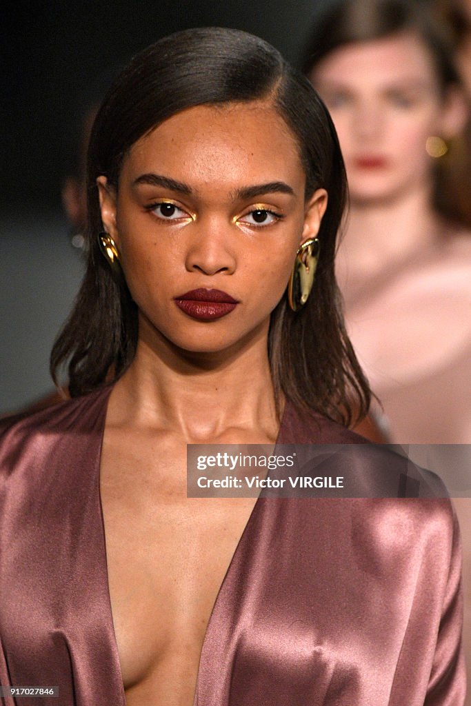 Cushnie Et Ochs - Runway - February 2018 - New York Fashion Week