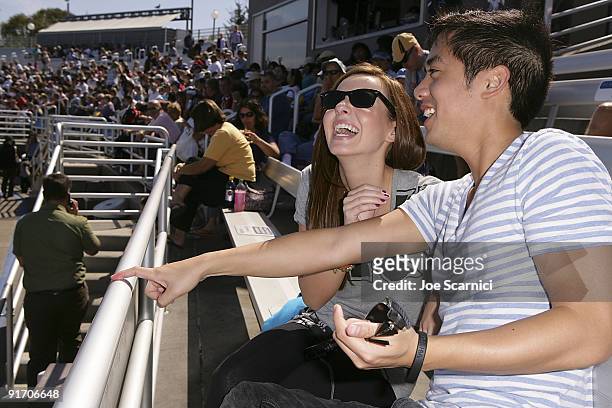 Samantha Droke and Allen Evangelista visit Sea World in San Diego on October 9, 2009 in San Diego, California.