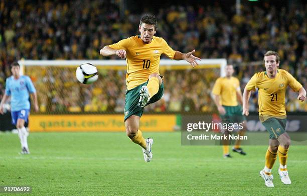 Harry Kewell of the Socceroos in action during the International friendly football match between Australia and the Netherlands at Sydney Football...