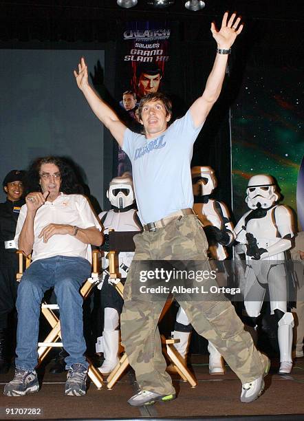 Peter Mayhew and Ray Park