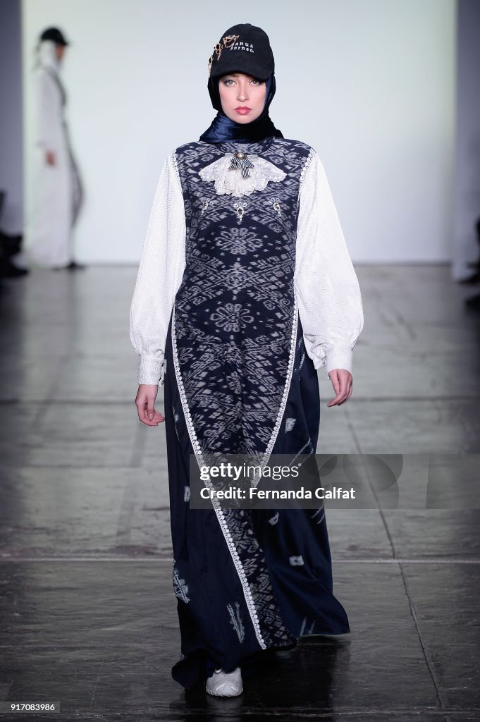 Vivi Zubedi - Runway - February 2018 - New York Fashion Week: The Shows