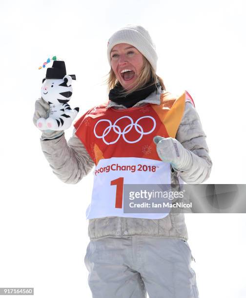Jamie Anderson of United States poses after winning Gold in the Ladies Slopestyle Final at Phoenix Snow Park on February 12, 2018 in Pyeongchang-gun,...