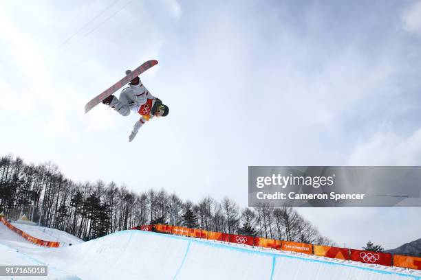 Chloe Kim of the United States competes in the Snowboard Ladies' Halfpipe Qualification on day three of the PyeongChang 2018 Winter Olympic Games at...