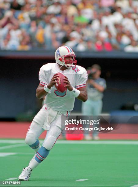 Quarterback Steve McNair of the Tennessee Oilers looks to pass during a game against the Pittsburgh Steelers at Three Rivers Stadium on September 28,...