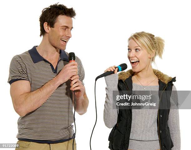 karaoke duet - duet stockfoto's en -beelden