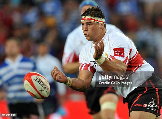 Willem Alberts of the Lions spreads the ball during the Absa Currie Cup match between Xerox Lions and Western Province from Coca-Cola Park on October...