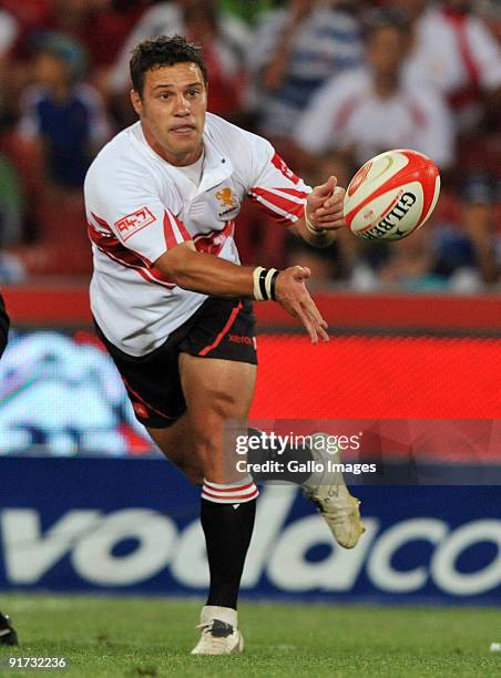 Chris Jonck of the Lions gets his backline going during the Absa Currie Cup match between Xerox Lions and Western Province from Coca-Cola Park on...