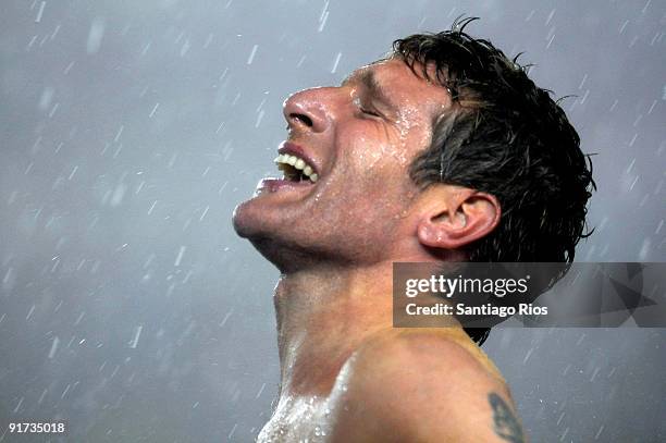 Argentina´s Martin Palermo celebrates the victory of 2x 1 against Peru as part of World 2010 Cup Qualifier at Monumental Stadium on October 10, 2009...