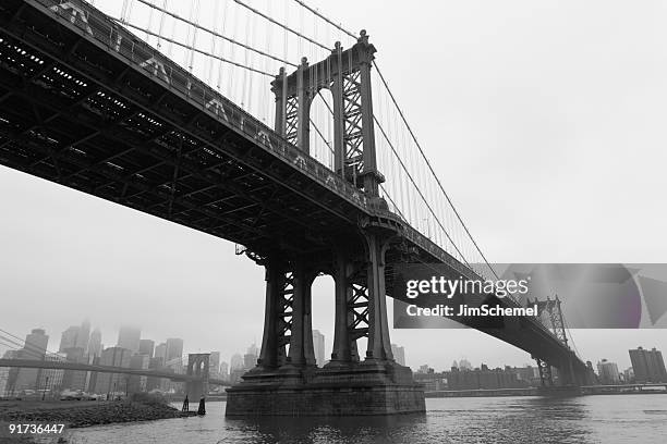 manhattan bridge - manhattan bridge stock pictures, royalty-free photos & images