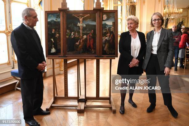 French Culture Minister Francoise Nyssen poses with Henrietta Schubert and Christopher Bromberg , right holders and grandchildren of Henry and Hertha...
