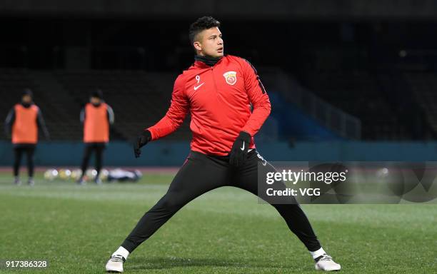 Elkeson of Shanghai SIPG attends a training session ahead of the 2018 AFC Champions League Group F match between Kawasaki Frontale and Shanghai SIPG...