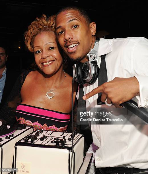 Nick Cannon and his mother celebrate Nick's birthday at The Bank on October 10, 2009 in Las Vegas, Nevada.