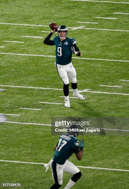 Nick Foles of the Philadelphia Eagles passes to Alshon Jeffery during the game against the New England Patriots in Super Bowl LII at U.S. Bank...