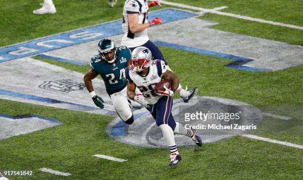 James White of the New England Patriots rushes to the end zone for a 26-yard touchdown during the game against the Philadelphia Eagles in Super Bowl...