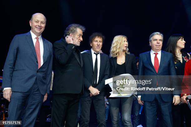 President of the Association for Alzheimer Research, Doctor Olivier de Ladoucette, Eddy Mitchell, Alain Souchon, Sandrine Kiberlain, Chairman of the...