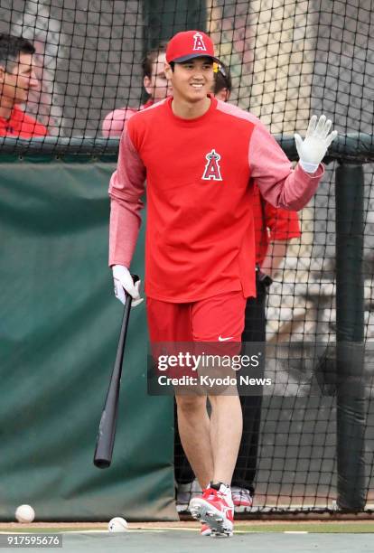 Los Angeles Angels rookie Shohei Ohtani of Japan trains in Tempe, Arizona, on Feb. 12, 2018. ==Kyodo