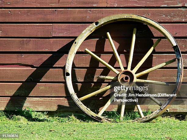 wagonwheel - wagon wheel stock pictures, royalty-free photos & images
