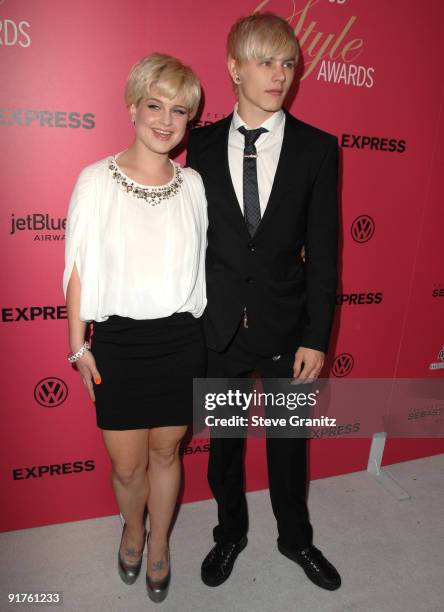 Kelly Osbourne and DJ Luke Worrall arrives at the 6th Annual Hollywood Style Awards at the Armand Hammer Museum on October 11, 2009 in Los Angeles,...