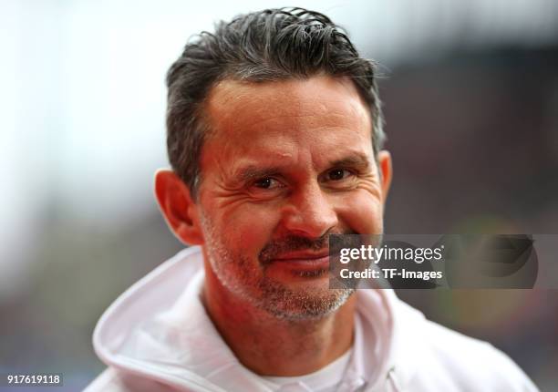 Head coach Dirk Schuster of Darmstadt looks on prior to the Second Bundesliga match between FC St. Pauli and SV Darmstadt 98 at Millerntor Stadium on...