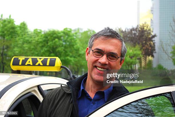 taxi driver - taxi driver stock-fotos und bilder