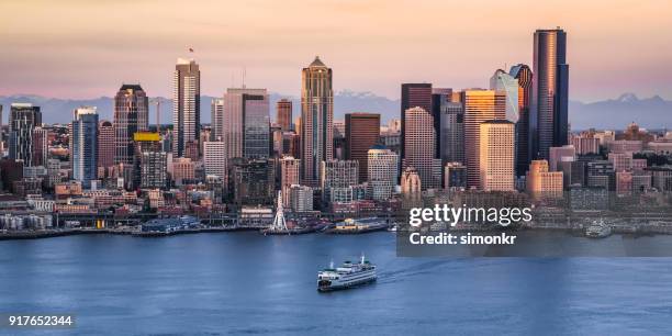 exterior moderno paisaje urbano de - estado de washington fotografías e imágenes de stock