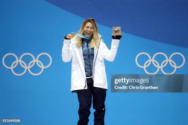 Gold medalist Chloe Kim of the United States poses during the medal ceremony for the Snowboard Ladies' Halfpipe Final on day four of the PyeongChang...