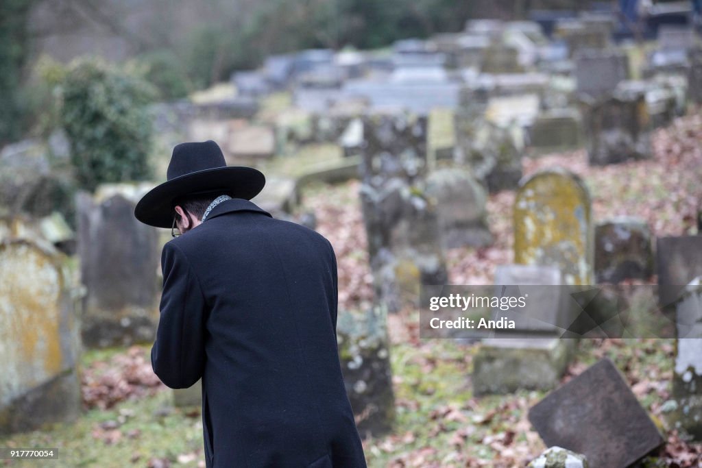 Ceremony, moment of remembrance in the profaned Jewish cemetery of Sarre-Union.