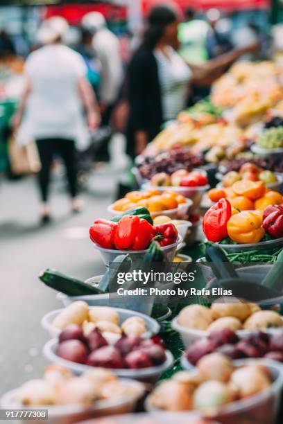 vegetable market - farmers market stock pictures, royalty-free photos & images