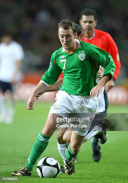 Aiden McGeady of the Republic of Ireland during the FIFA 2010 World Cup European Qualifying match between the Republic of Ireland and Italy at Croke...