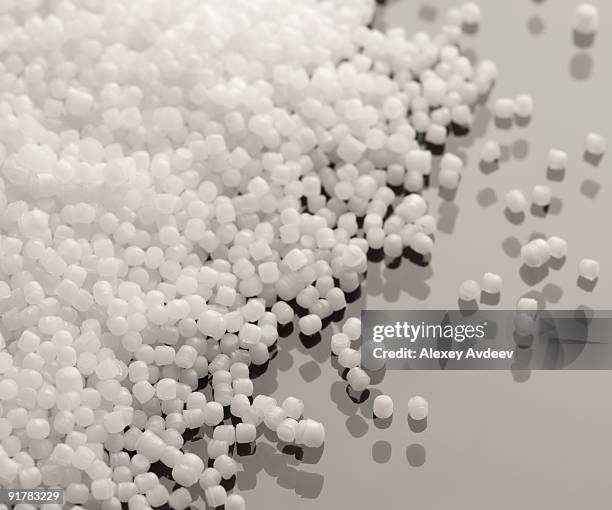 kunststoff brennstofftabletten ohne belang - polymer stock-fotos und bilder