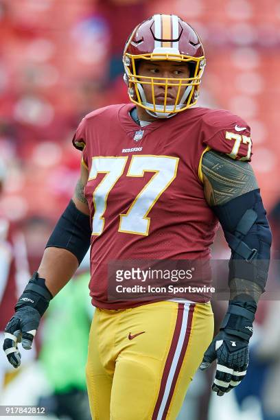 Washington Redskins offensive guard Shawn Lauvao looks on during a NFL football game between the San Francisco 49ers and the Washington Redskins on...