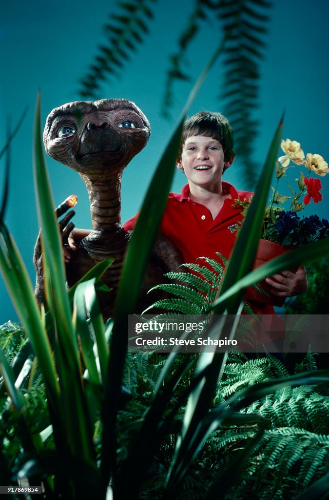 Henry Thomas With 'ET'