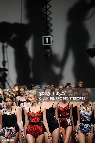 Models display creations of Dolce & Gabbana Spring/Summer 2010 ready-to-wear collection on September 27, 2009 during the Women's fashion week in...