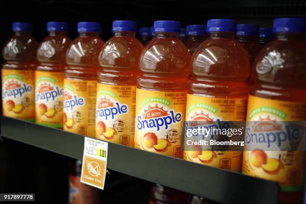 Snapple Display 2,080 Snapple Stock Photos, High-Res Pictures, and Images - Getty Images
