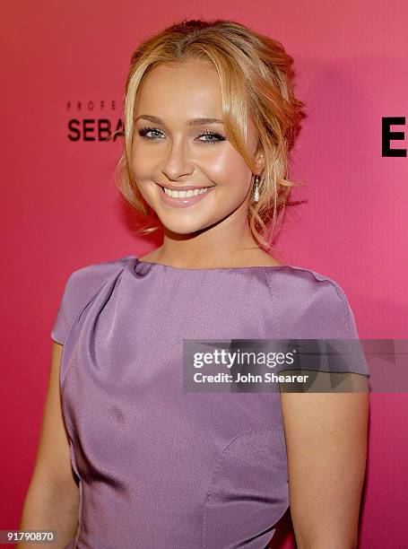 Actress Hayden Panettiere arrives at Hollywood Life's 6th Annual Hollywood Style Awards held at the Armand Hammer Museum on October 11, 2009 in Los...