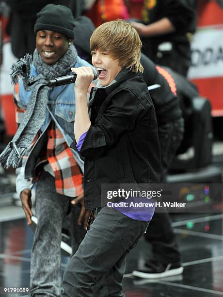 Justin Bieber performs on NBC's "Today" at Rockefeller Center on October 12, 2009 in New York City.