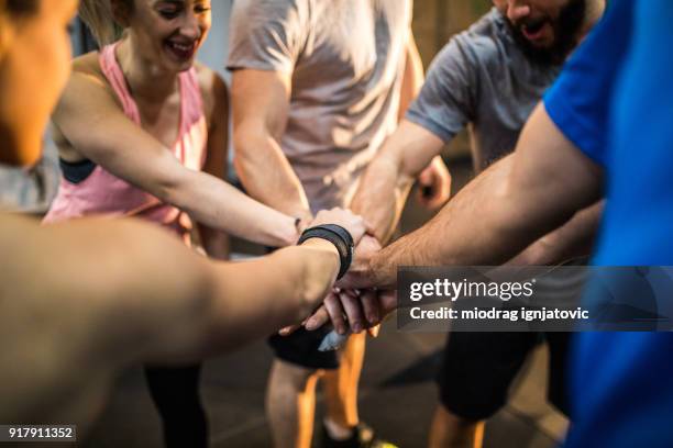 gym crew - fitness challenge stock pictures, royalty-free photos & images