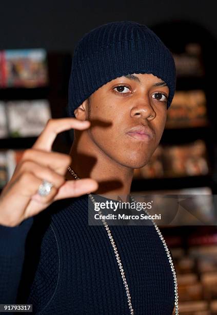 Chipmunk Uk Rapper 221 Chipmunk (Rapper) Stock Photos, High-Res Pictures, and Images ...