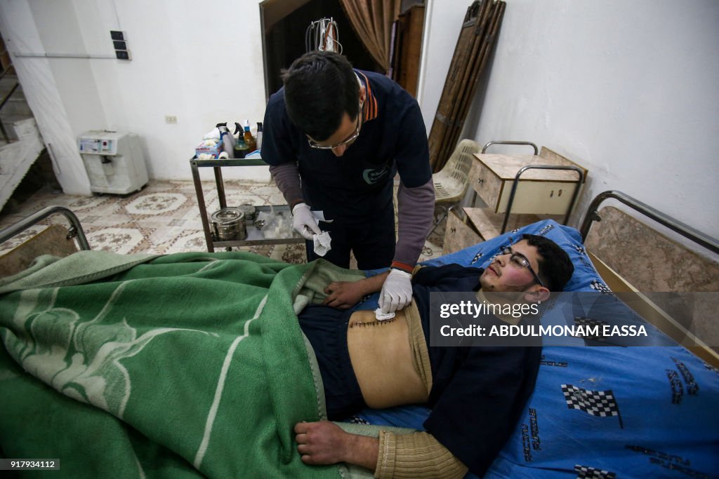 TOPSHOT-SYRIA-CONFLICT-WHITE HELMETS