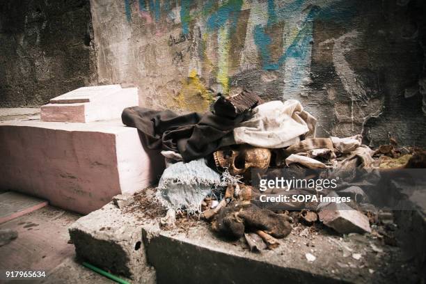 Human remains seen leave unattended in a Cemetery in Manila. In the center of Pasay District of Metro Manila is a cemetery where over 10,000 deceased...